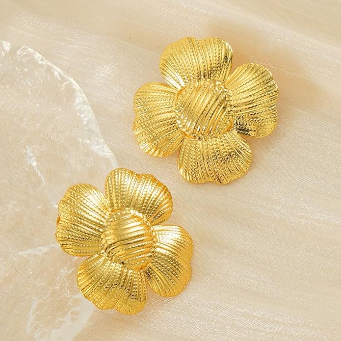 Luxurious anti tarnish Gold flower matt finish earring