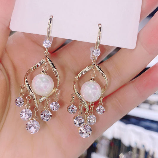 Korean Beautiful Drop Earring Gold3