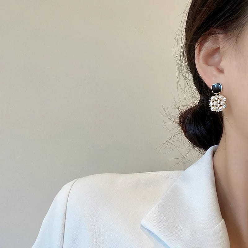 Natural Pearl Earrings Luxury Unique Versatile Hanging Drip Wrap Stud Earrings Party Wed Unusual Jewelry3