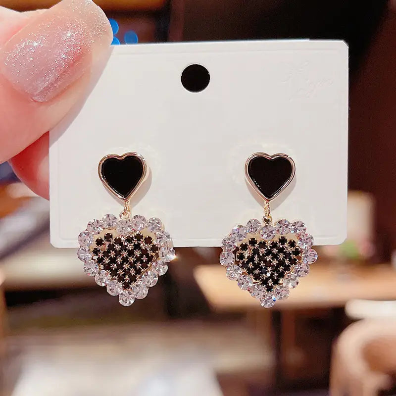 Korean Premium Zirconia Black Heart Drop Earring3