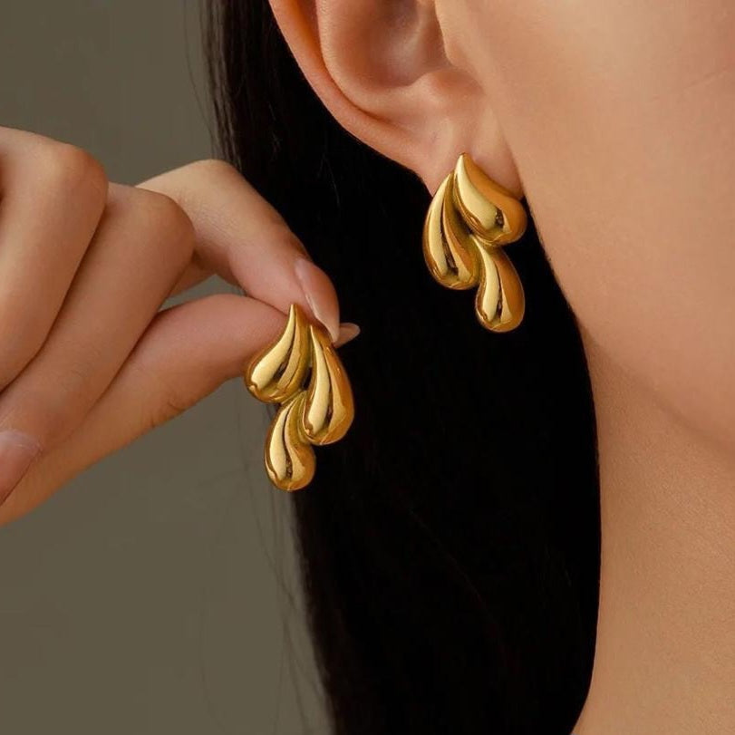 Korean beautiful Anti Tarnish teardrop stud Earring