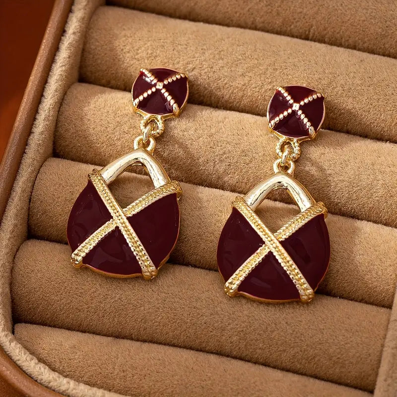 Korean Exquisite and elegant geometric earrings with a touch of luxury