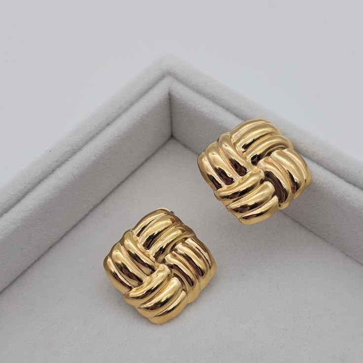 Luxurious Anti Tarnish Simple Style Cool Style Square Gold Ear Stud Earring
