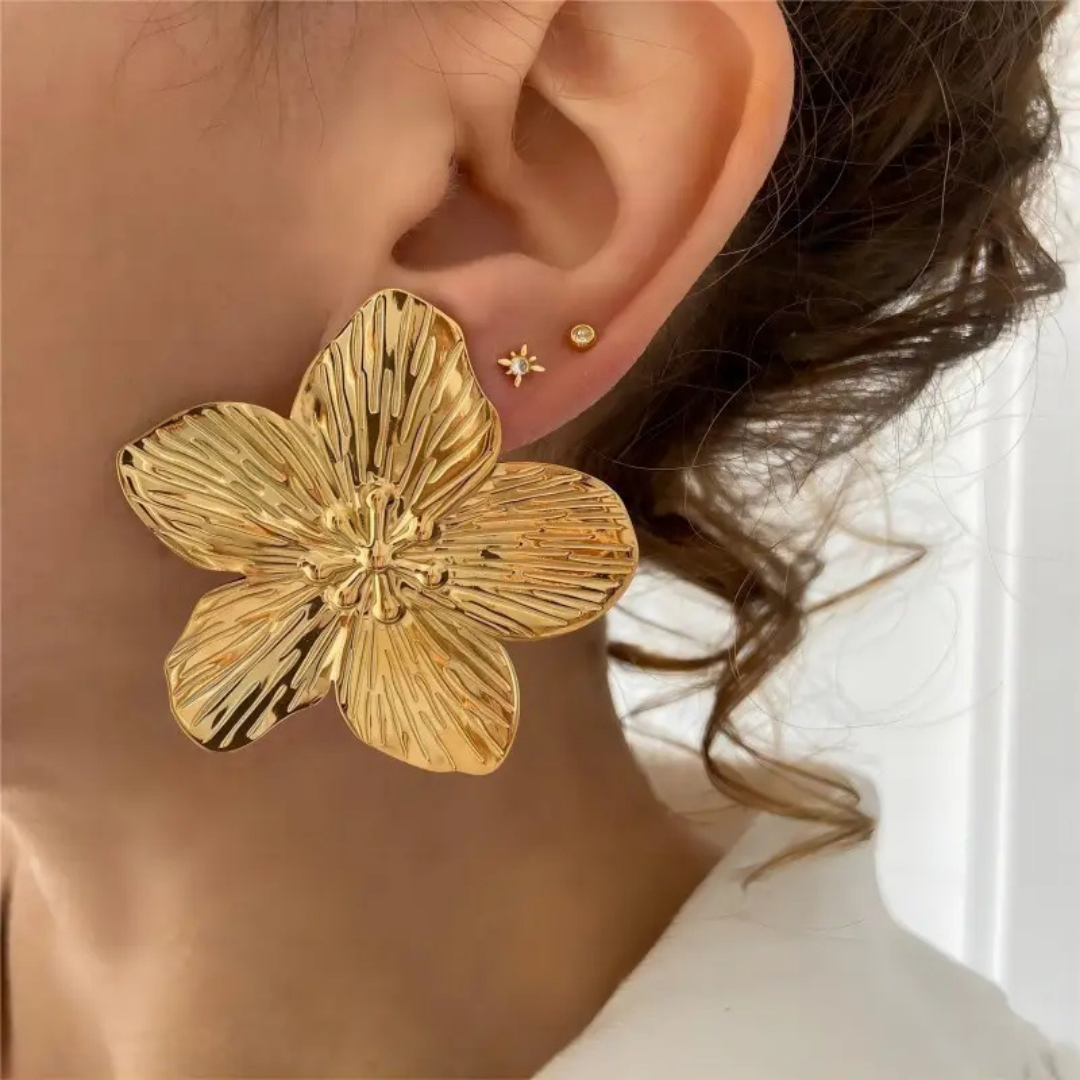 Luxurious Premium Tarnish Gold Flower Stud Earring