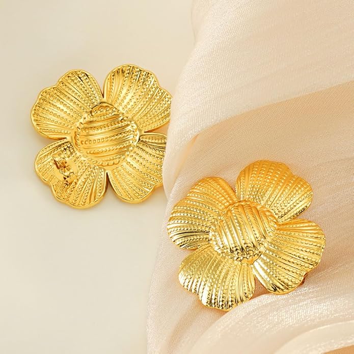 Luxurious anti tarnish Gold flower matt finish earring