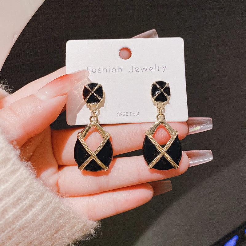 Korean Black Gold Luxurious Earring