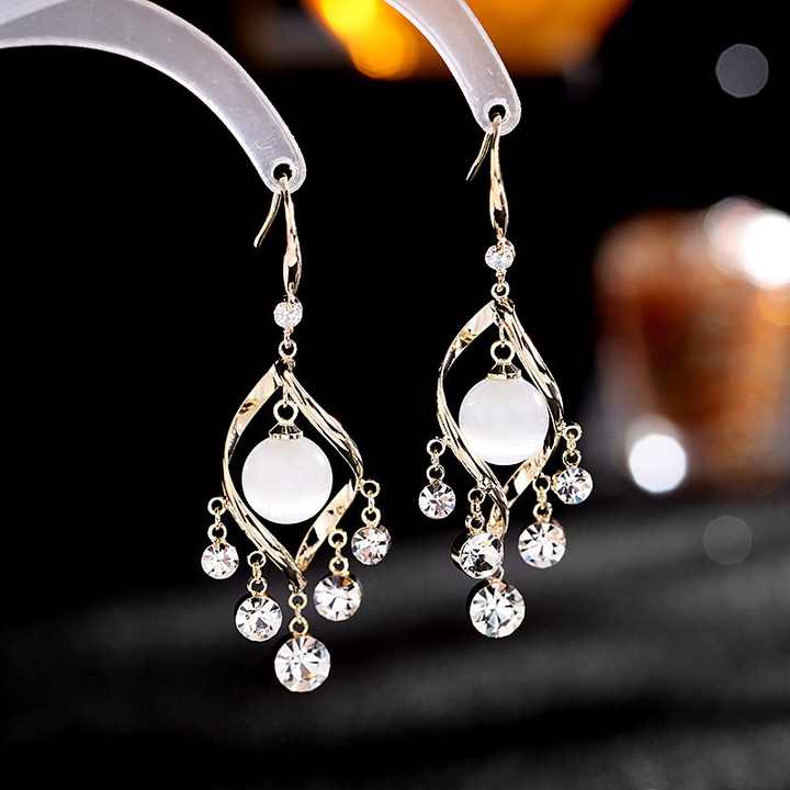 Korean Beautiful Drop Earring Gold3