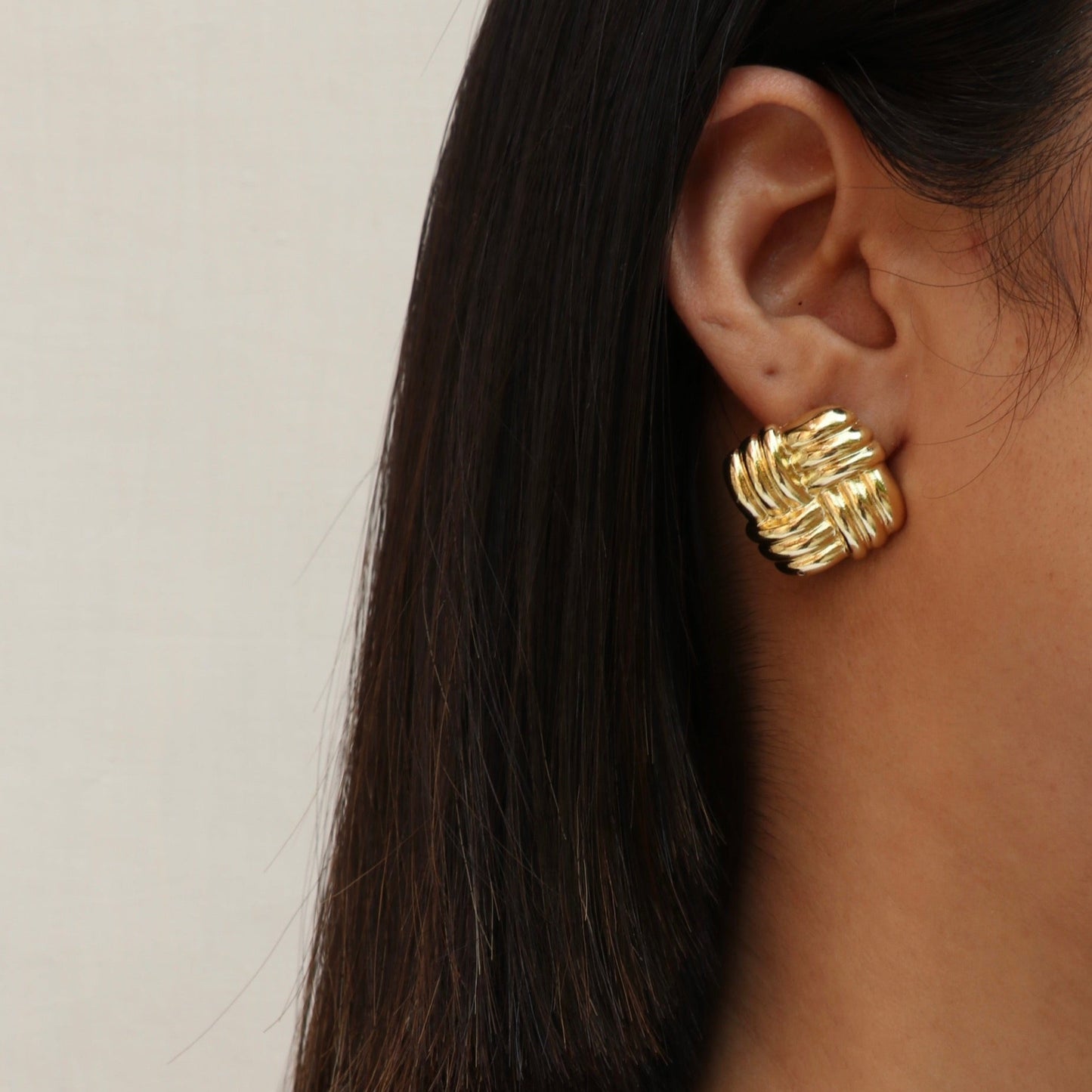 Luxurious Anti Tarnish Simple Style Cool Style Square Gold Ear Stud Earring