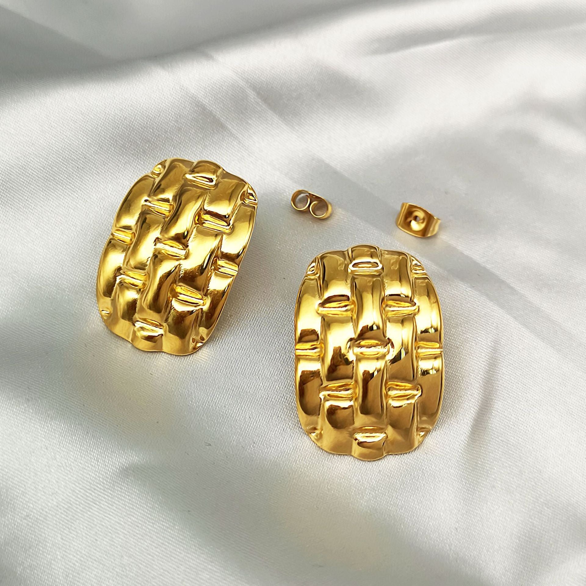Anti-Tarnish Luxurious Gold Steel Earring with Mesh
