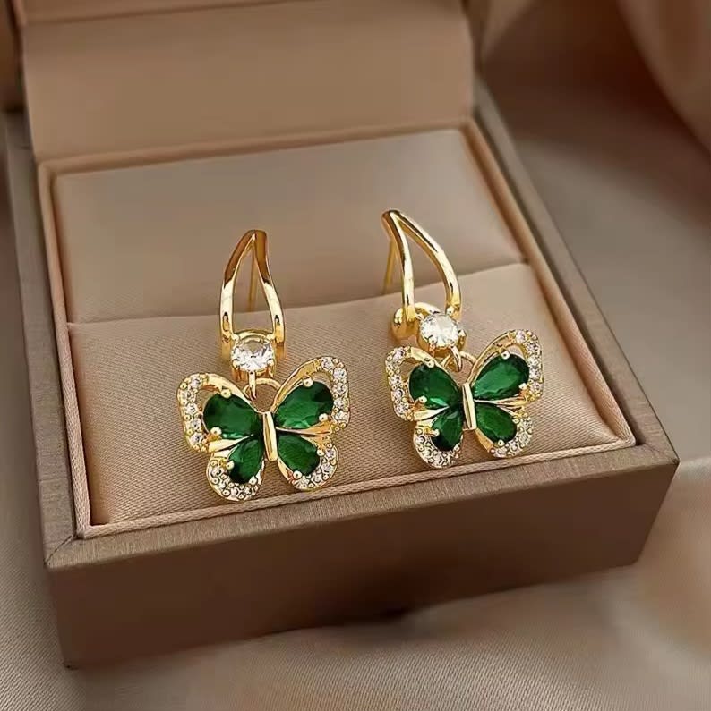 Korean Luxurious Green Stone And Gold Drop Gold Earring