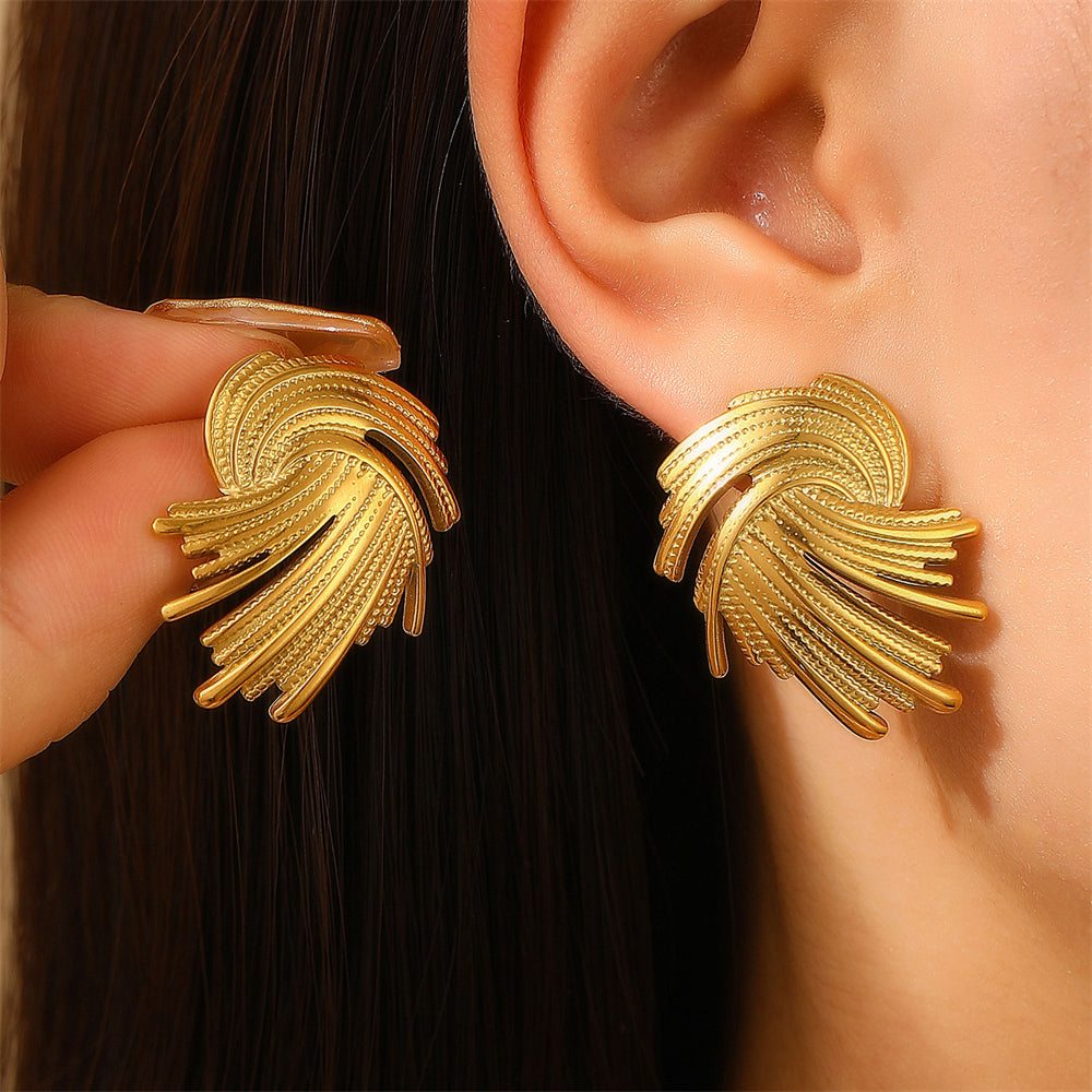Anti-Tarnish Metal Twisted beatiful Gold Earring