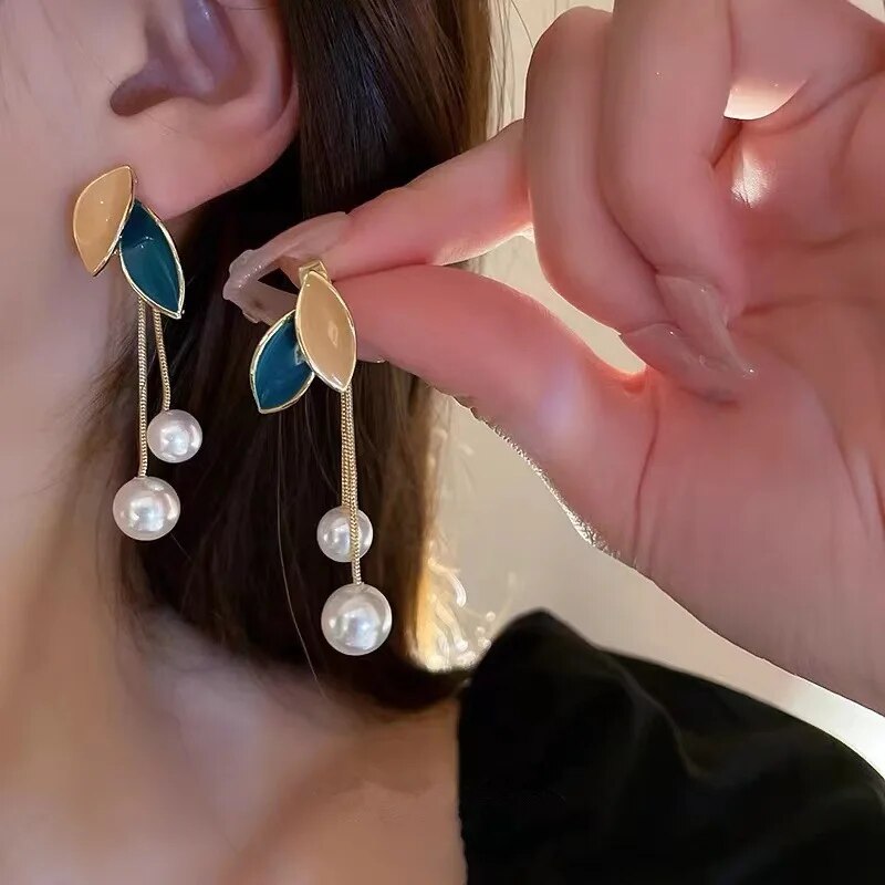 Korean Beautiful Leaf Pearl Drop Earring