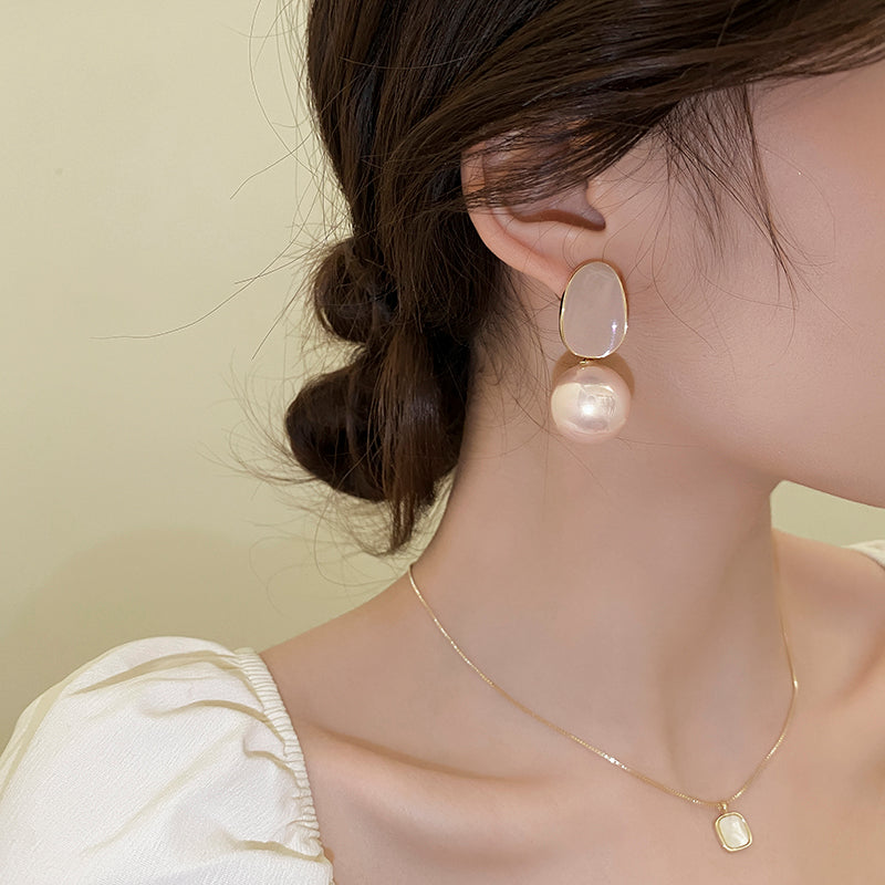 Korean Luxurious gold pearl drop Earring