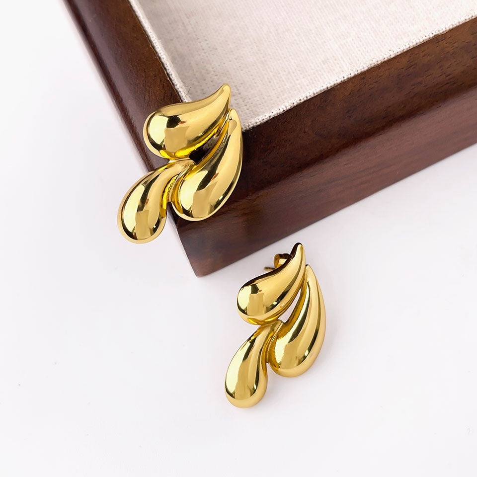 Korean beautiful Anti Tarnish teardrop stud Earring