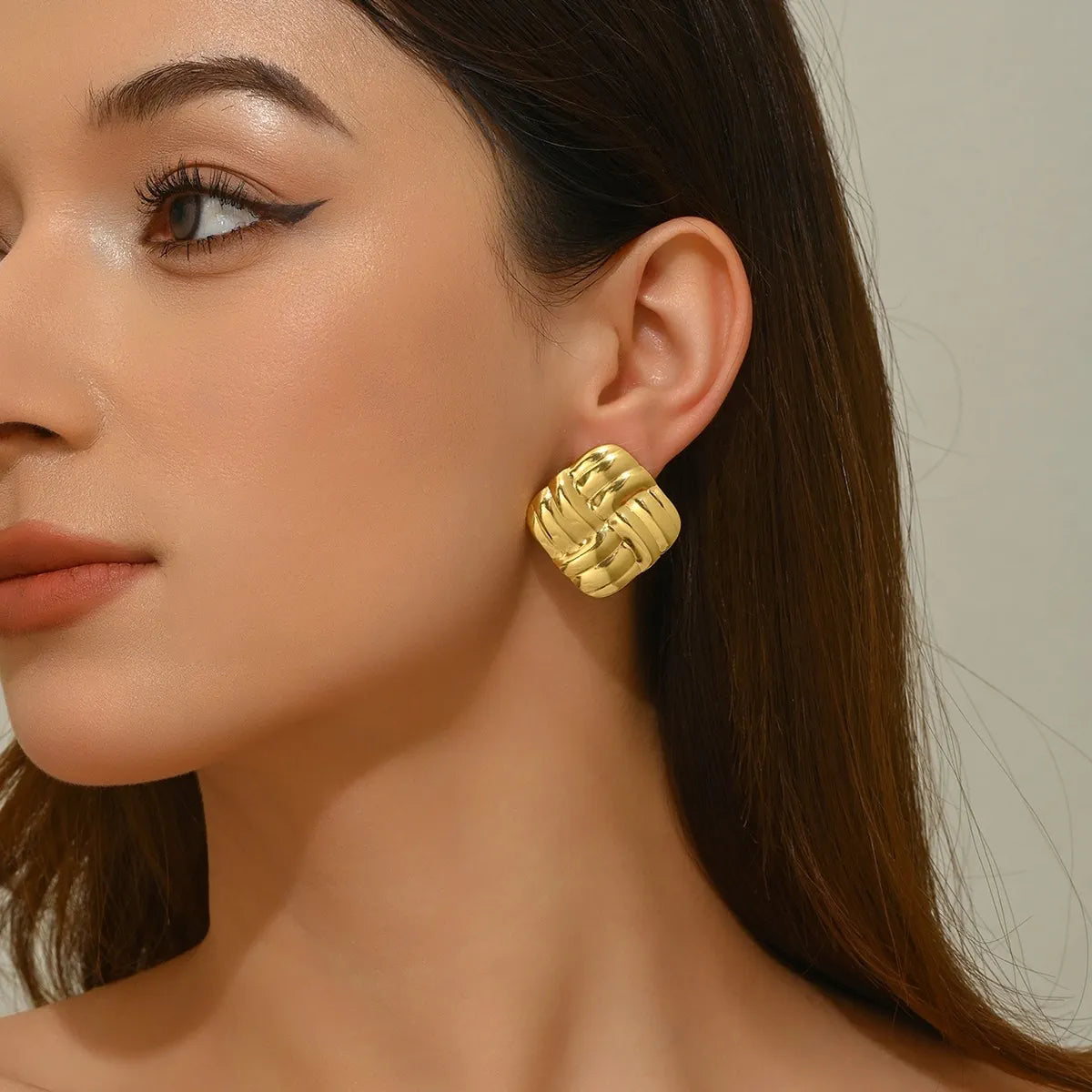 Luxurious Anti Tarnish Simple Style Cool Style Square Gold Ear Stud Earring