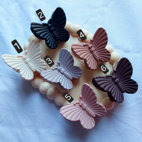 Beautiful Butterfly 🦋 clow