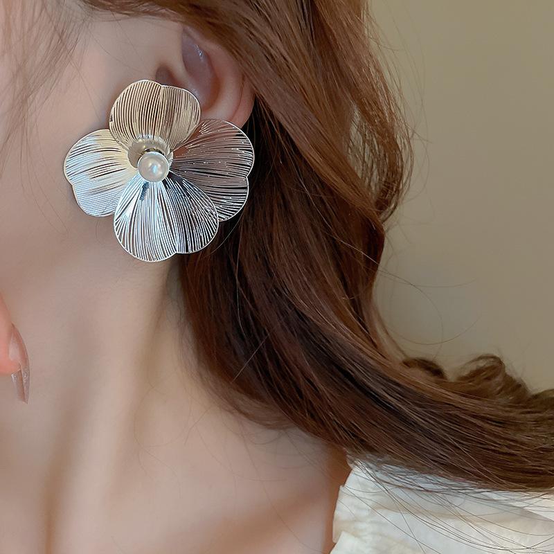 Korean Luxurious Premium Flower Silver Earring3