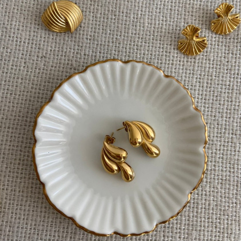 Korean beautiful Anti Tarnish teardrop stud Earring